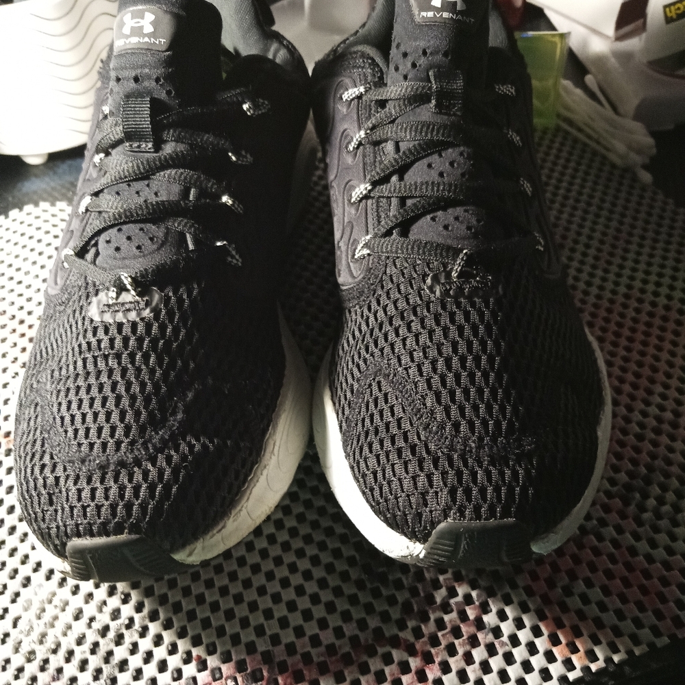 Under Armour Remenant HOVR Women's shoes